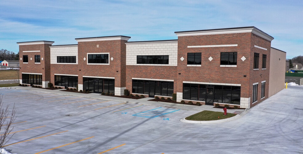 6719-6735 23 Mile Rd, Shelby Township, MI à louer - Photo du bâtiment - Image 1 de 4
