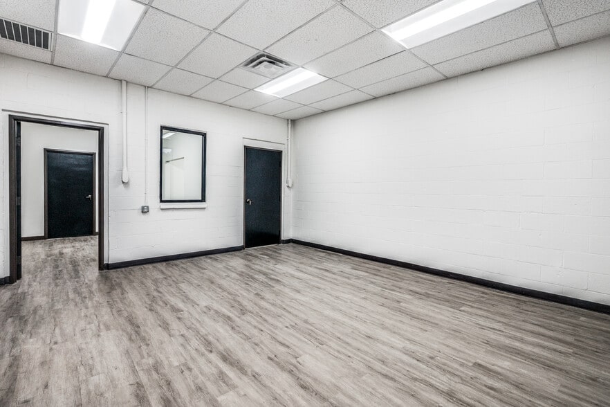 2911 Edith Ln, Haltom City, TX à vendre - Photo intérieure - Image 3 de 12