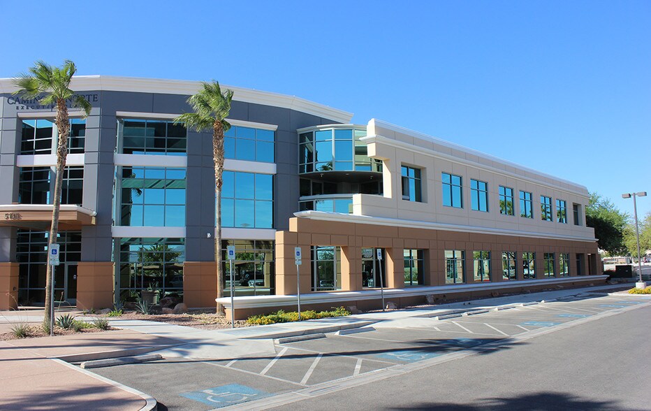 5135 Camino Al Norte Rd, North Las Vegas, NV à louer - Photo du bâtiment - Image 3 de 13