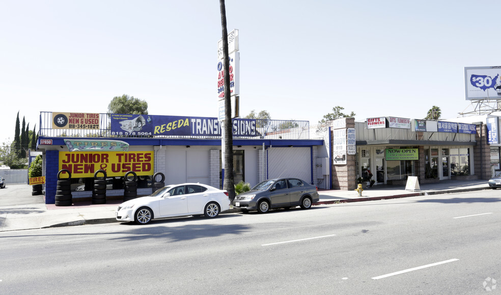 17630 Sherman Way, Van Nuys, CA for sale - Primary Photo - Image 1 of 1