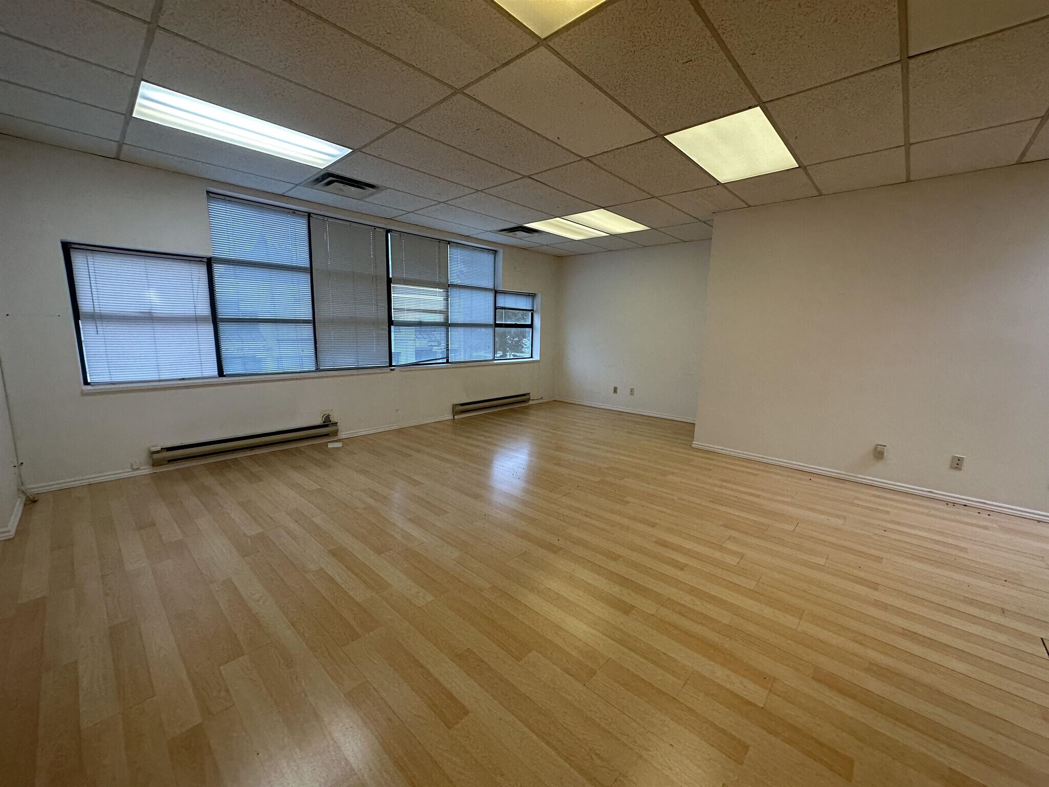 13986 Cambie Rd, Richmond, BC à vendre Photo principale- Image 1 de 1