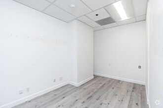 380 S Lake Ave, Pasadena, CA for lease Interior Photo- Image 1 of 1