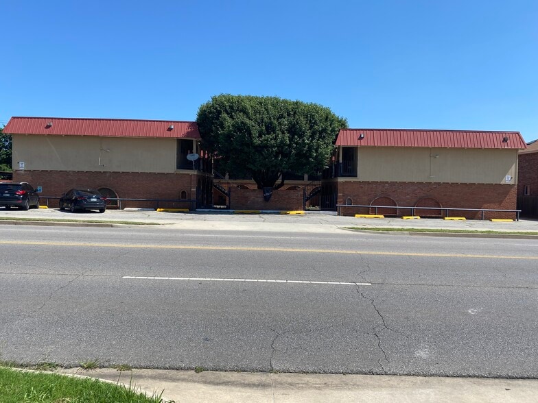 3815 NW 23rd St, Oklahoma City, OK for sale - Building Photo - Image 2 of 4