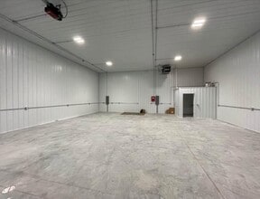 1712 W K Ave, Nevada, IA for lease Interior Photo- Image 2 of 2