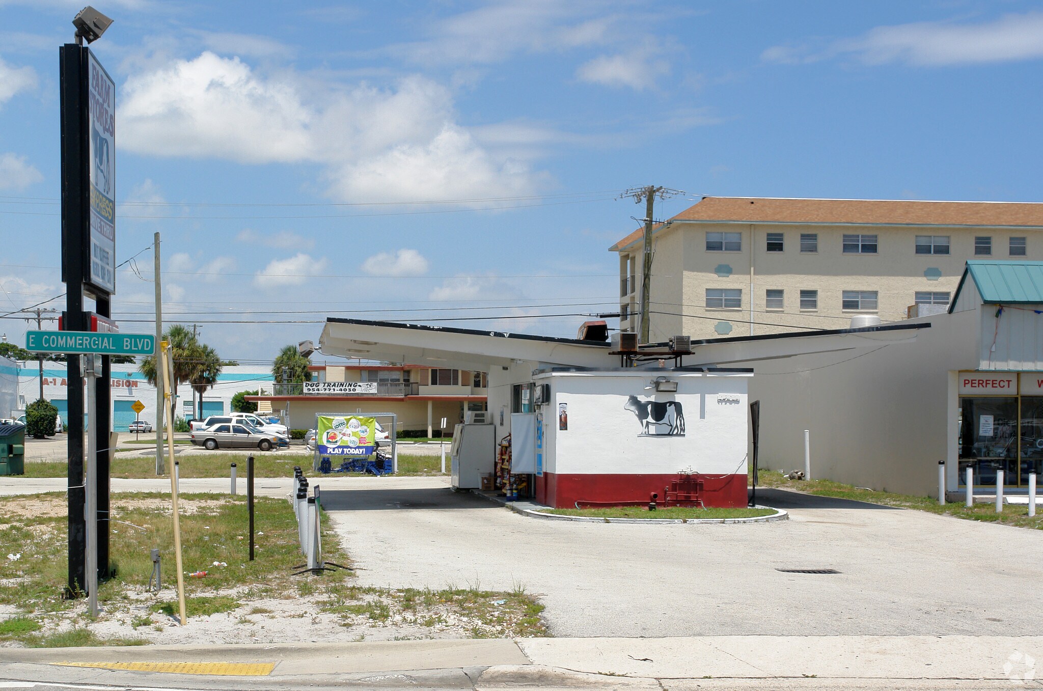 1301 E Commercial Blvd, Oakland Park, FL à vendre Photo principale- Image 1 de 3