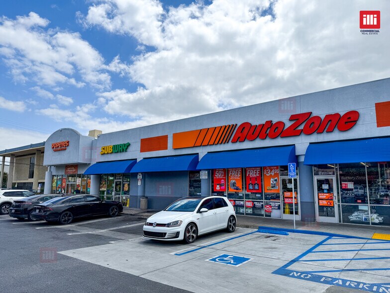 16500-16530 Sherman Way, Van Nuys, CA à louer - Photo du bâtiment - Image 2 de 7