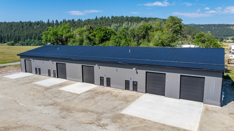 104 Rocky Cliff Ln, Kalispell, MT à vendre - Photo du bâtiment - Image 1 de 1