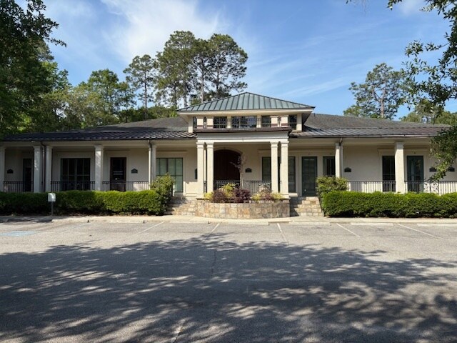19 Bow Cir, Hilton Head Island, SC à louer - Photo du bâtiment - Image 1 de 8