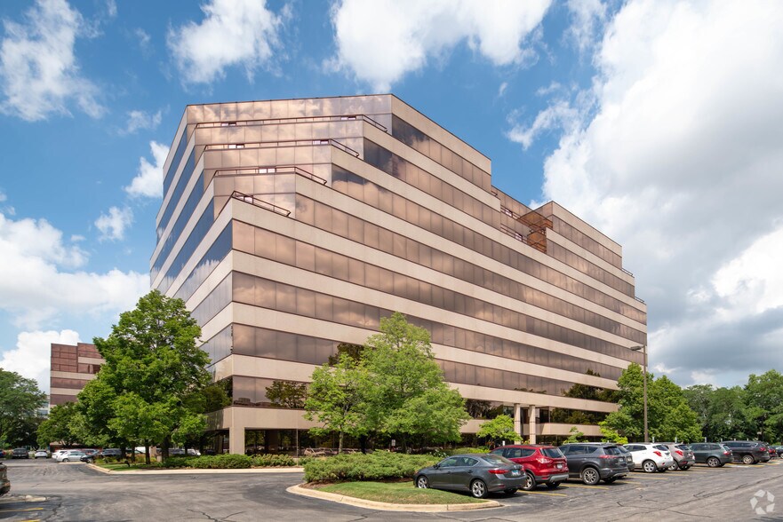 5600 N River Rd, Rosemont, IL à louer - Photo du bâtiment - Image 1 de 4