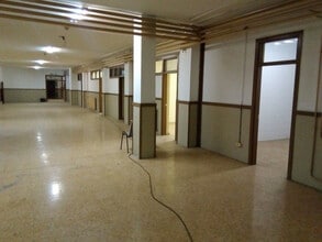 Retail in València, Valencia for lease Interior Photo- Image 2 of 4