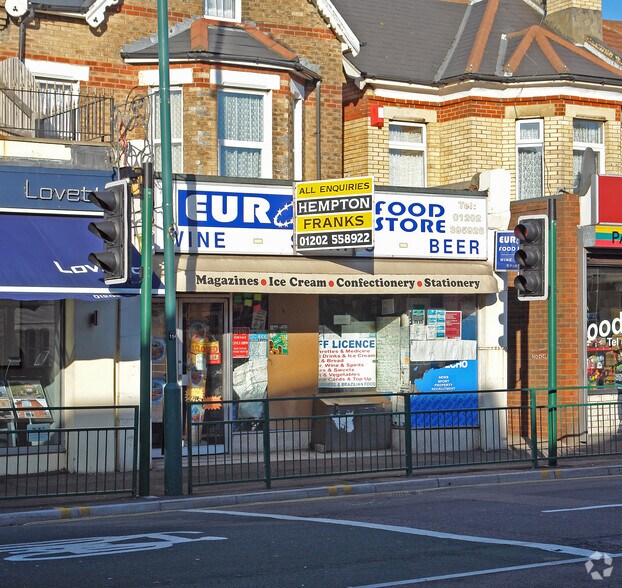 718 Christchurch Rd, Bournemouth à vendre - Photo du bâtiment - Image 2 de 11
