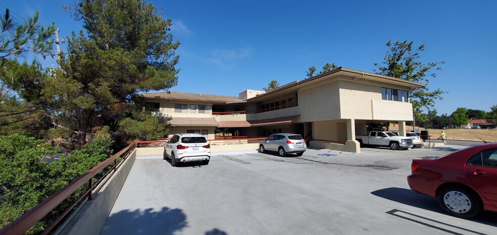 650 Alamo Pintado Rd, Solvang, CA for lease - Building Photo - Image 2 of 8