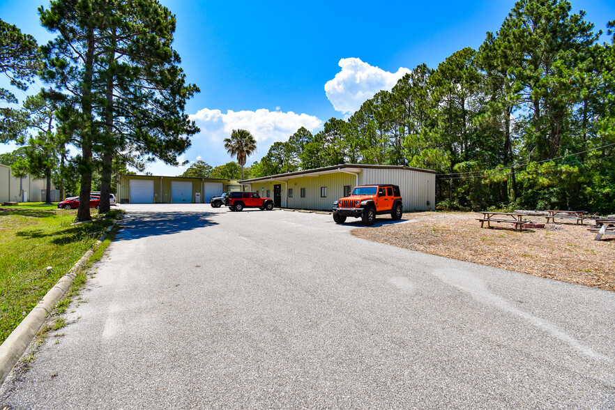 50 Hill Ave NW, Fort Walton Beach, FL à vendre - Photo principale - Image 1 de 62