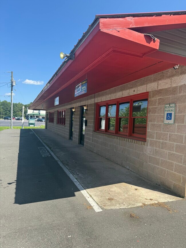 Plus de détails pour 109 S Hall St, Warrenton, NC - Bureau à louer