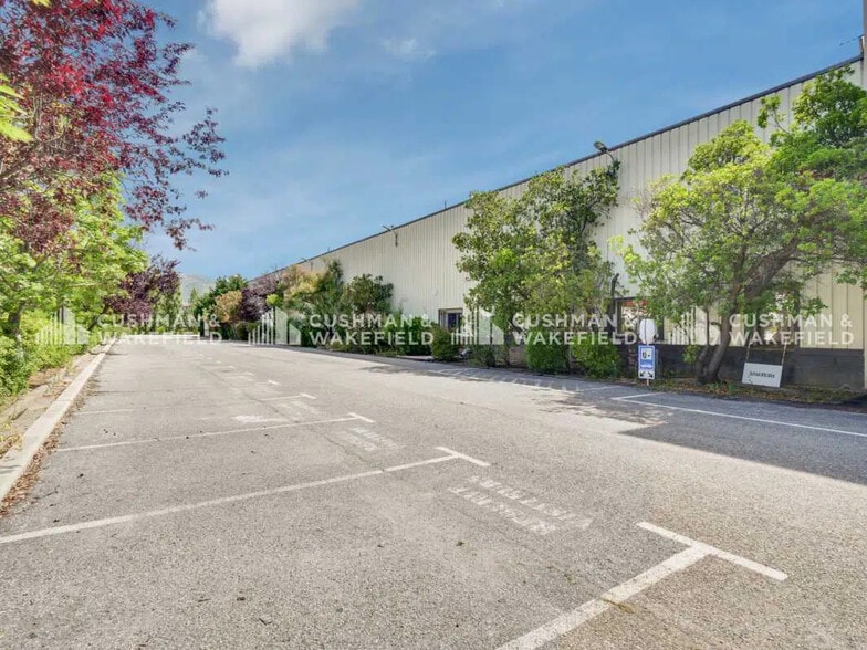 155 Rue Du Dirigeable, Aubagne for lease - Building Photo - Image 1 of 13