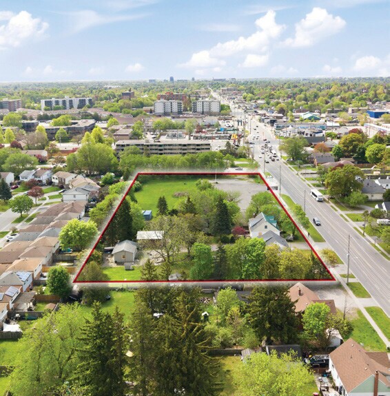 1399 & 1419 Simcoe Street portefeuille de 2 propriétés à vendre sur LoopNet.ca - Autre - Image 2 de 5