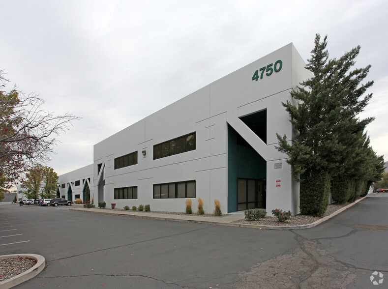 4750 Longley Ln, Reno, NV for lease - Building Photo - Image 1 of 6