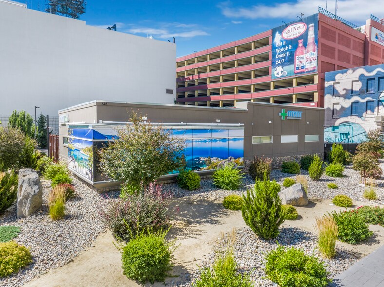 132 E 2nd St, Reno, NV à vendre - Photo du bâtiment - Image 2 de 7