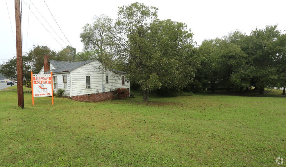 10812 N Main St, Archdale, NC for sale - Primary Photo - Image 2 of 10