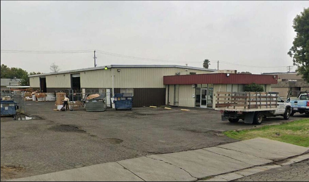 5234 E Pine Ave, Fresno, CA for lease Building Photo- Image 1 of 19