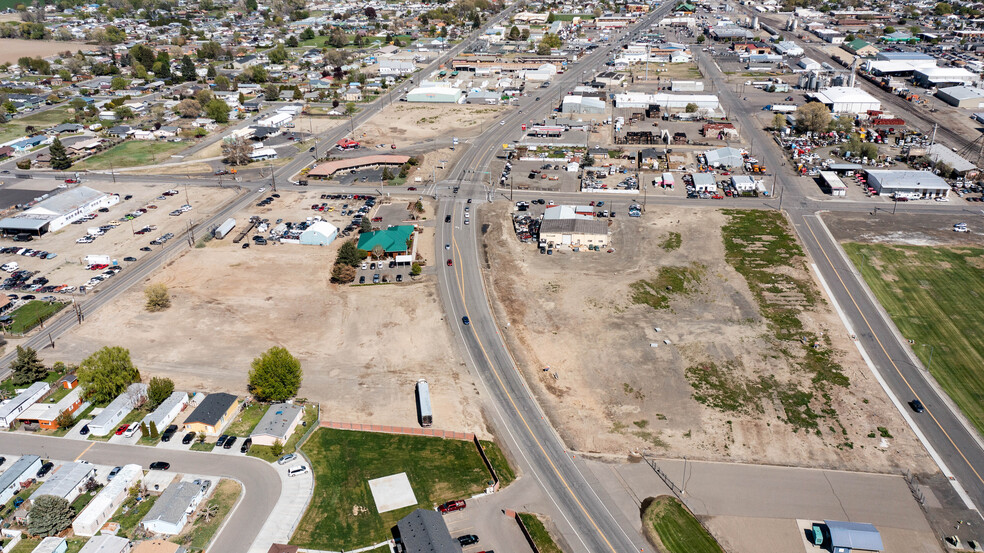 200 Homer St, Sunnyside, WA for sale - Aerial - Image 2 of 5