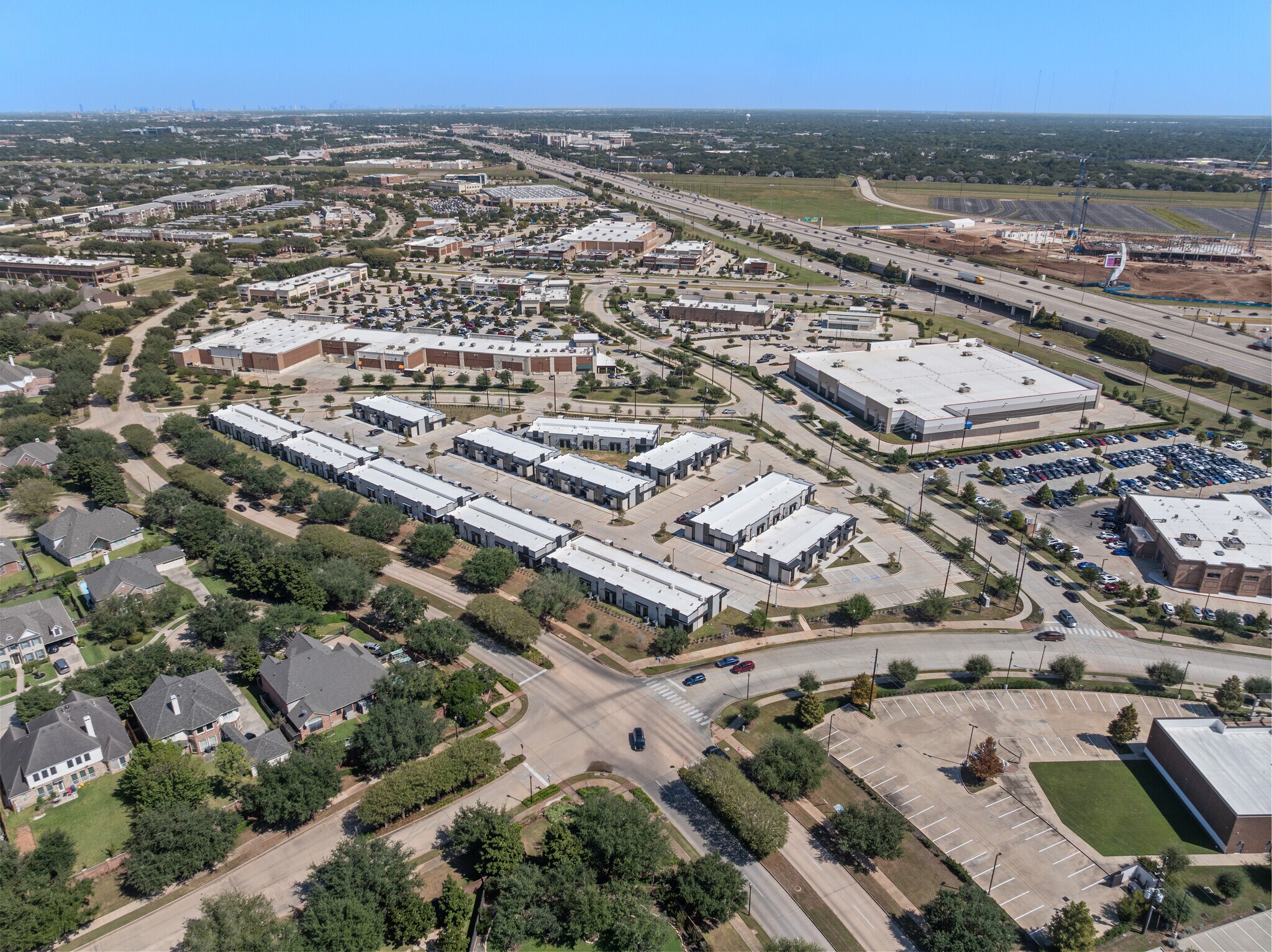 7102 Tarrington Ave, Sugar Land, TX for lease Primary Photo- Image 1 of 2