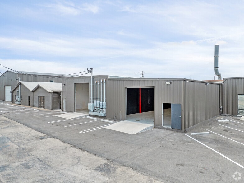 11110 Bluff Bend Dr, Austin, TX à vendre - Photo du bâtiment - Image 1 de 18