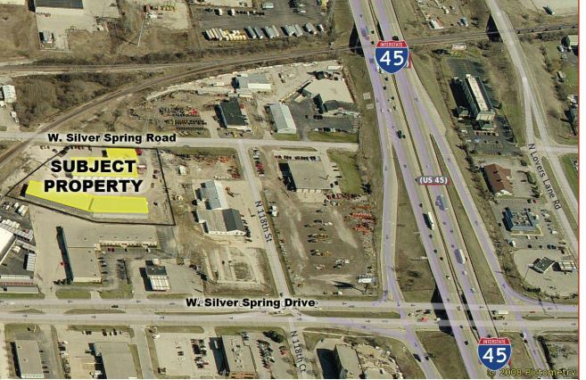 11911 W Silver Spring Rd, Milwaukee, WI à louer - Aérien - Image 2 de 4