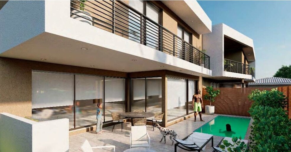1818 Middle River Dr, Fort Lauderdale, FL for sale - Building Photo - Image 3 of 12