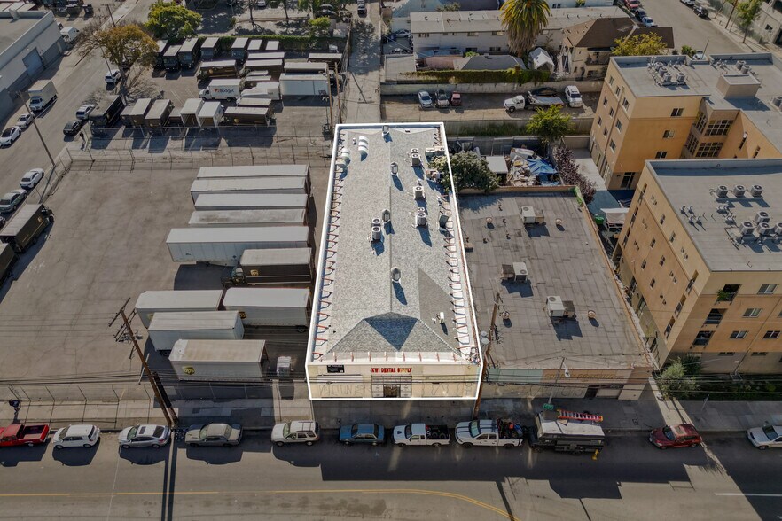1314 James M Wood Blvd, Los Angeles, CA à louer - Photo du bâtiment - Image 2 de 15