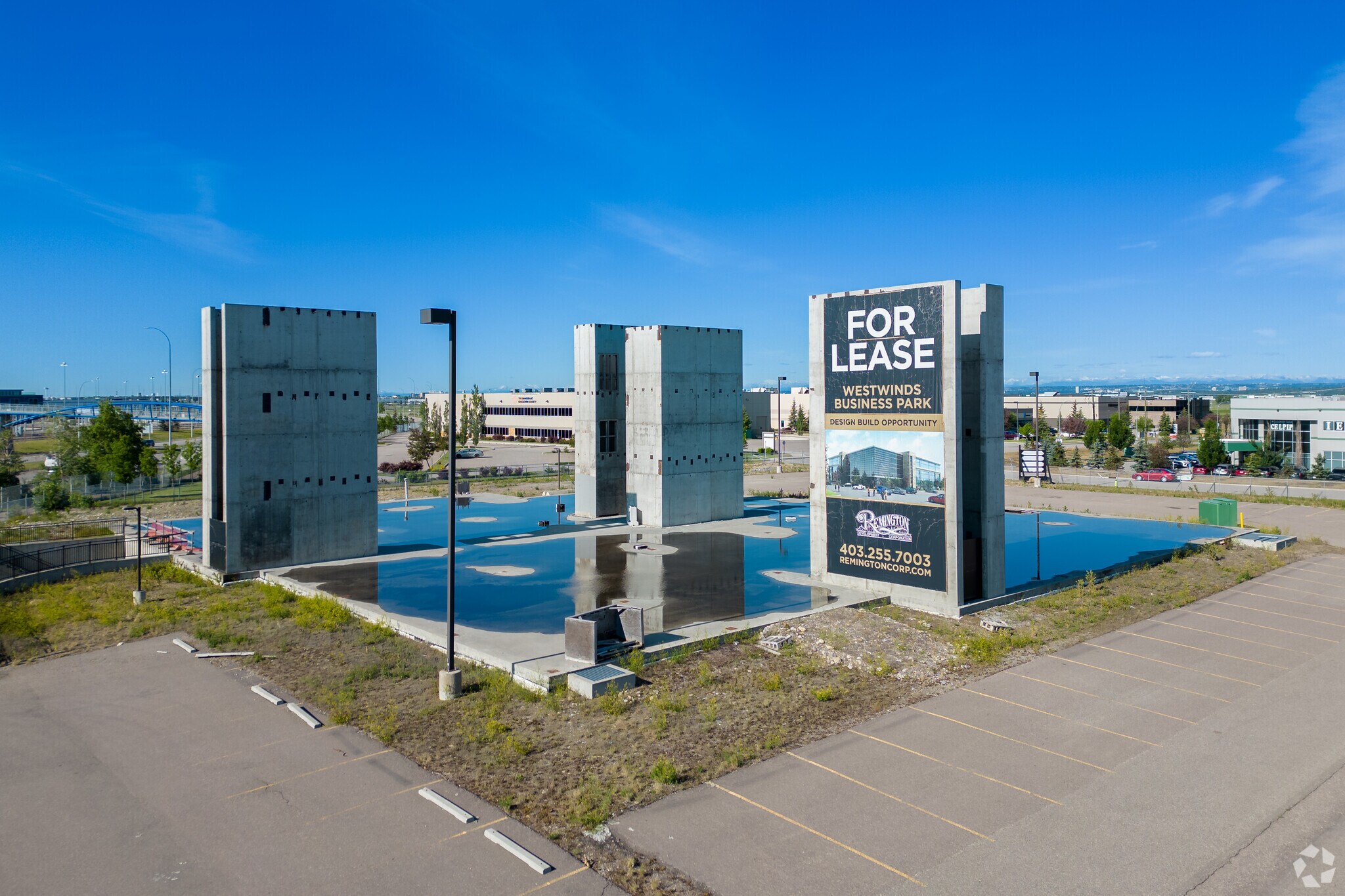 3687 63rd Ave NE, Calgary, AB à louer Photo du bâtiment- Image 1 de 9