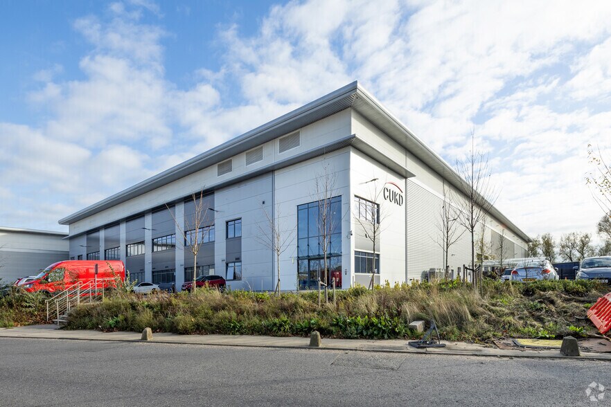 River Way, Harlow for sale - Primary Photo - Image 1 of 1