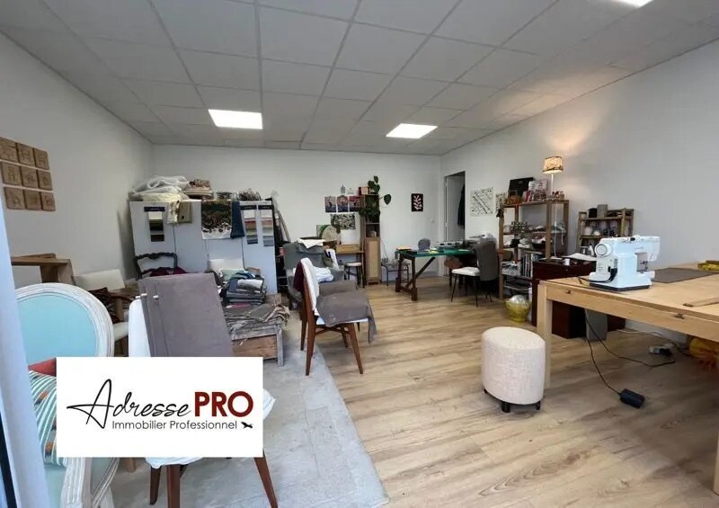 Retail in Bordeaux for sale - Building Photo - Image 1 of 2