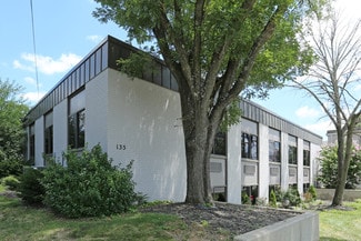 Plus de détails pour 135 Chenoweth Ln, Louisville, KY - Bureau à louer