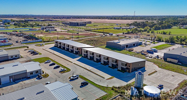 4107 Katy Hockley Rd, Katy, TX for lease - Building Photo - Image 1 of 4