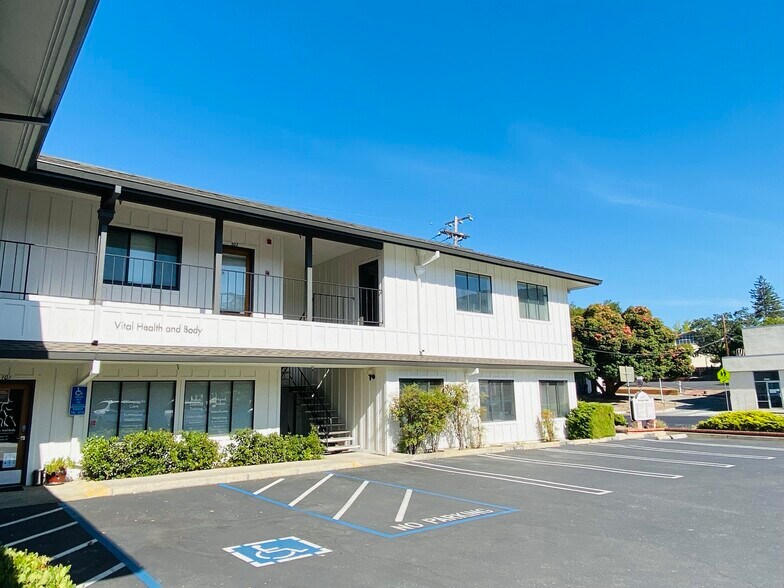 14375 Saratoga Ave, Saratoga, CA à louer - Photo du bâtiment - Image 3 de 9