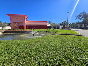 9765 San Jose Blvd, Jacksonville, FL à louer Photo intérieure- Image 1 de 1