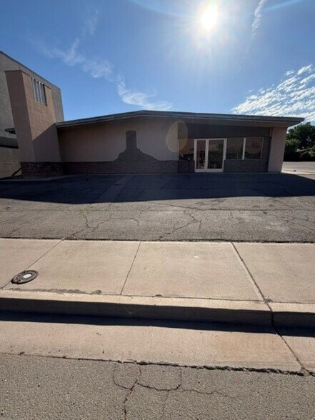 481 S Main St, Moab, UT à vendre - Photo principale - Image 1 de 4