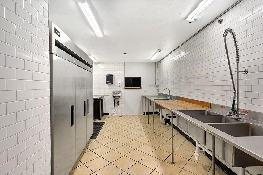 1545 NW 57th St, Seattle, WA à louer - Photo intérieure - Image 2 de 13