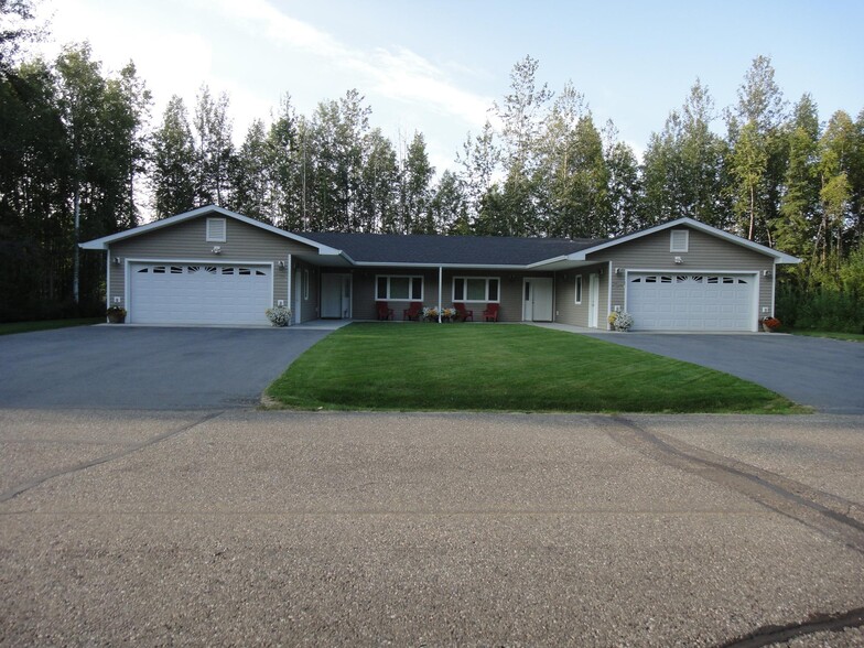 801 Turner Dr, North Pole, AK for sale - Primary Photo - Image 1 of 13