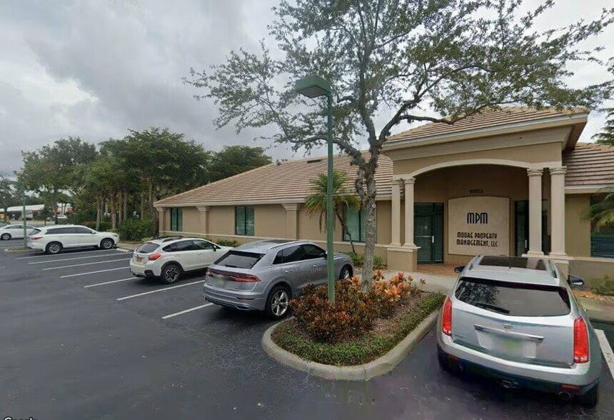 5601-5605 Naples Blvd, Naples, FL à vendre - Photo du bâtiment - Image 3 de 5