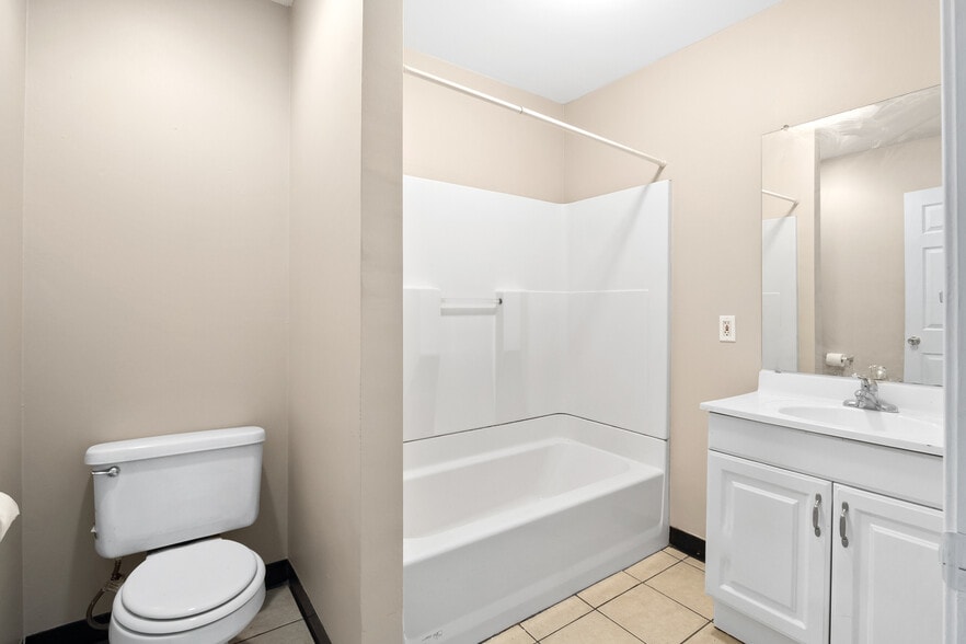 6836 Gravois Ave, Saint Louis, MO à louer - Photo du bâtiment - Image 2 de 45