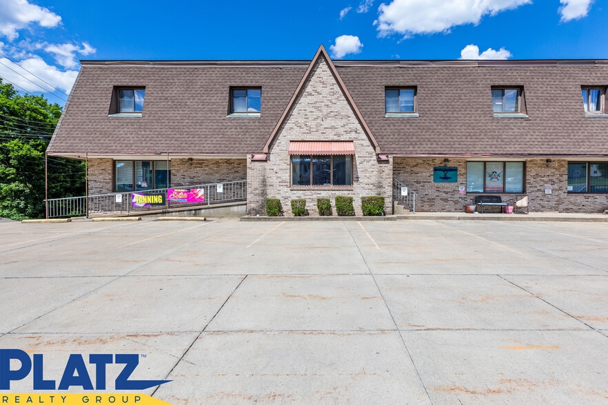 71 Terrace St, Struthers, OH for sale - Building Photo - Image 3 of 11
