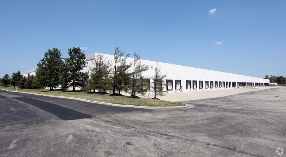 5701 N Meadows Dr, Grove City, OH for lease - Building Photo - Image 2 of 2