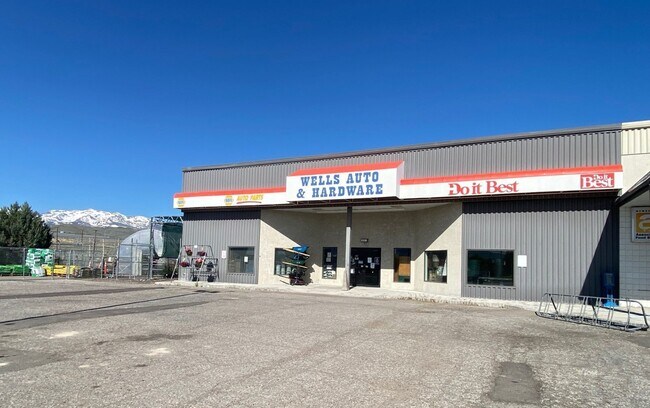 More details for 631 Humboldt Ave, Wells, NV - Retail for Sale