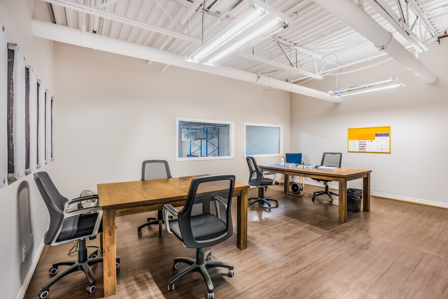 9275 Boul Henri-Bourassa E, Montréal, QC à louer - Photo intérieure - Image 3 de 13