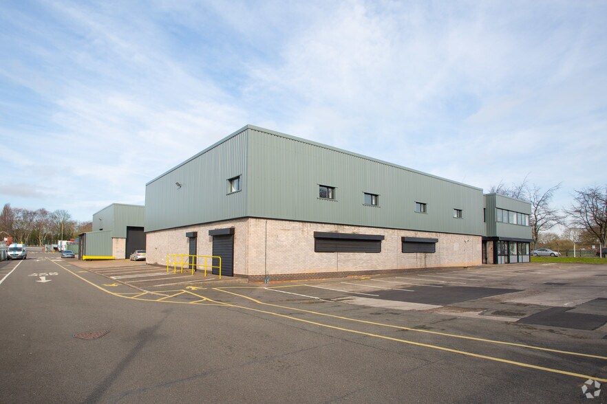 Bescot Cres, Walsall à louer - Photo du bâtiment - Image 3 de 3