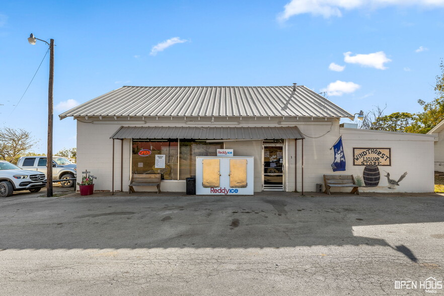 18847 US-281, Windthorst, TX for sale - Primary Photo - Image 1 of 31