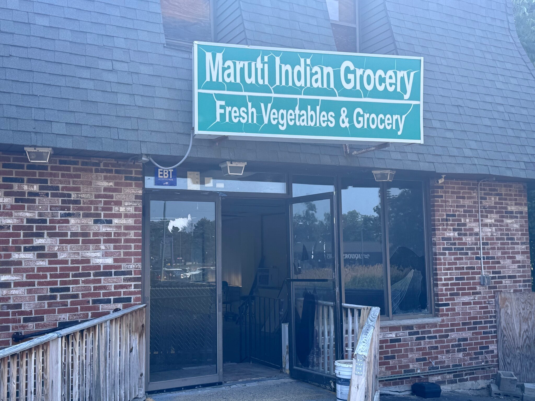 1270 Westford St, Lowell, MA à louer Photo du bâtiment- Image 1 de 2