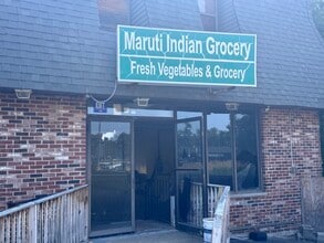 1270 Westford St, Lowell, MA à louer Photo du bâtiment- Image 1 de 2